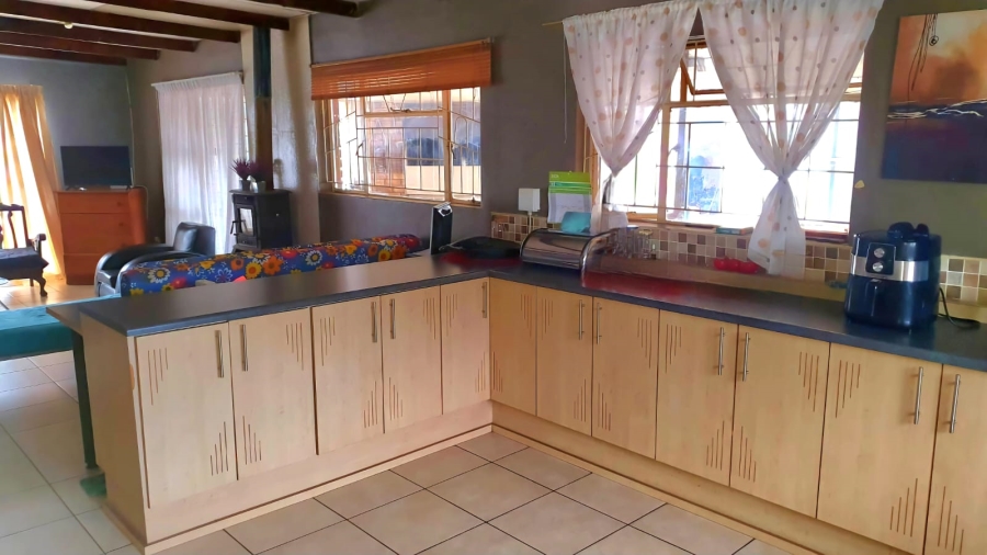 4 Bedroom Property for Sale in Bloemfontein Rural Free State